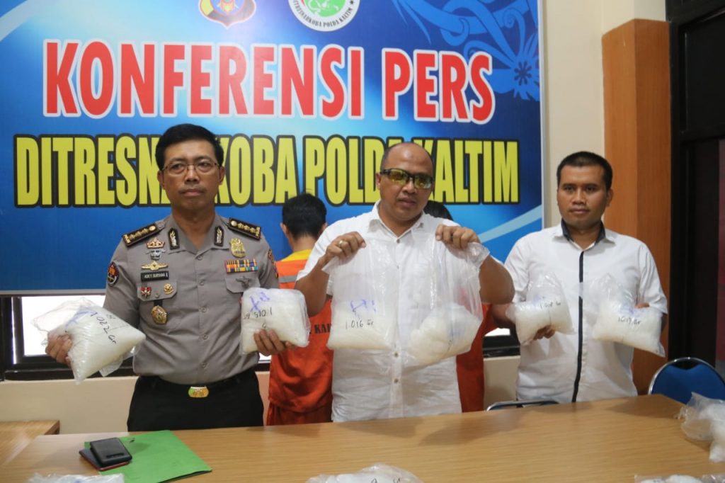 Polda Kalimantan Timur Gelar Konferensi Press Pengungkapan 12 Kg Sabu