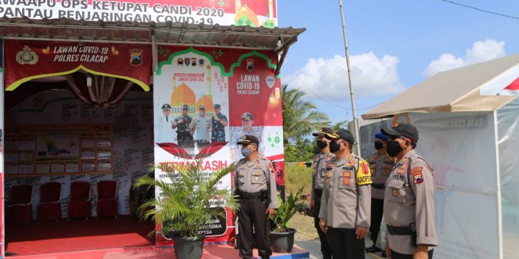 Kapolres Cilacap AKBP Dery Agung Wijaya bersama PJU Cek Kesiapsiagaan Pos Pam OKC 2020