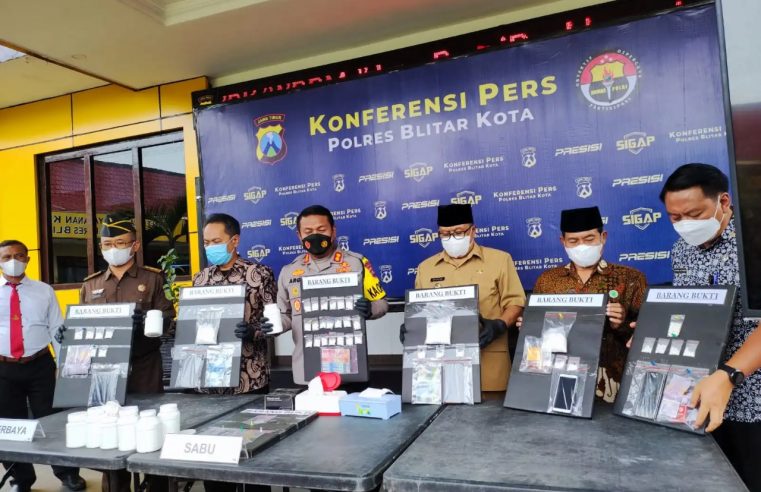 Jelang Nataru, Polres Blitar Jatim  Bongkar 10 Kasus Narkoba