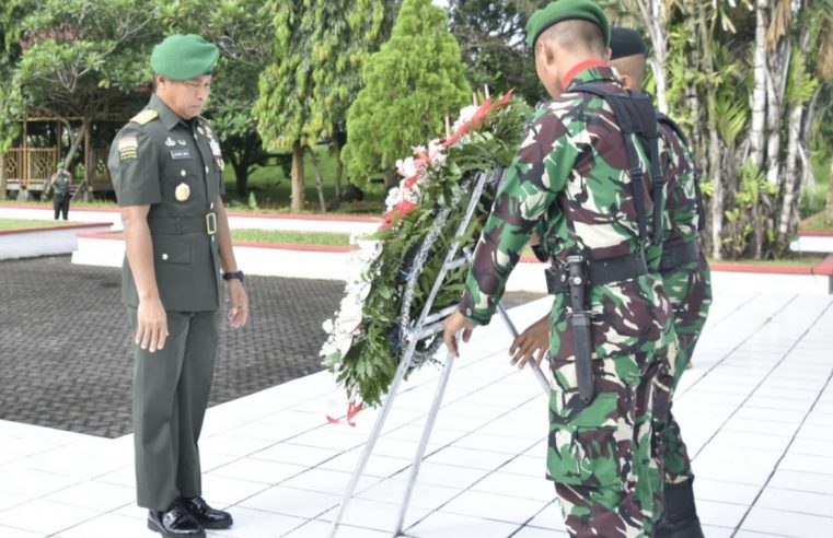 Kodam XIII/Merdeka Gelar Ziarah ke TMP Peringati Hari Juang Kartika TNI-AD TH 2022