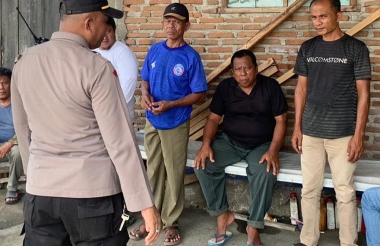 Gelar Acara Jum’at Curhat, Kapolsek Kota Utara Gorontalo Bersama Personil Dengar Keluhan Warga