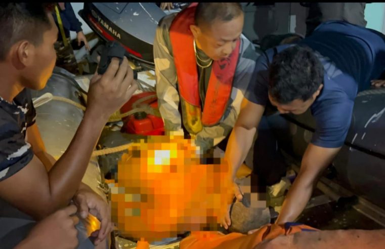 PRAJURIT TNI AL SELAMATKAN KORBAN KAPAL NELAYAN TERBAKAR DI PERAIRAN MUARA PEGAH KALIMANTAN TIMUR