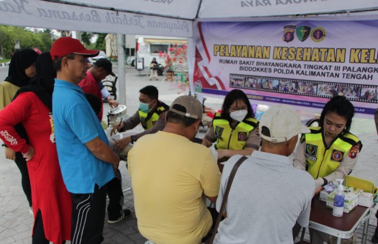 Beri Pelayanan Kesehatan Di Car Free Day, Rumkit Bhayangkara Kota Palangka Raya Ajak Masyarakat Peduli Kesehatan