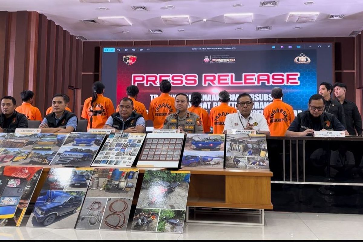Tim Bareskrim Polri Ungkap Kasus Penyalahgunaan BBM Bersubsidi di Jawa Timur & Jawa Barat, Sita 16.400 Liter Solar Ilegal
