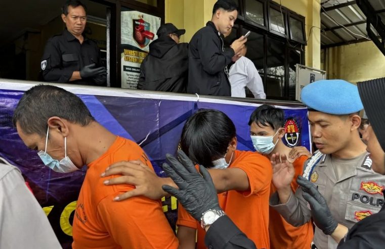 Total Ada 8 Pelaku Penggelapan Mobil Rental Berhasil Diamankan di Bandung