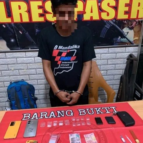 Polres Paser Tangkap AJ 39 Tahun Pengedar Narkoba di Desa Jone