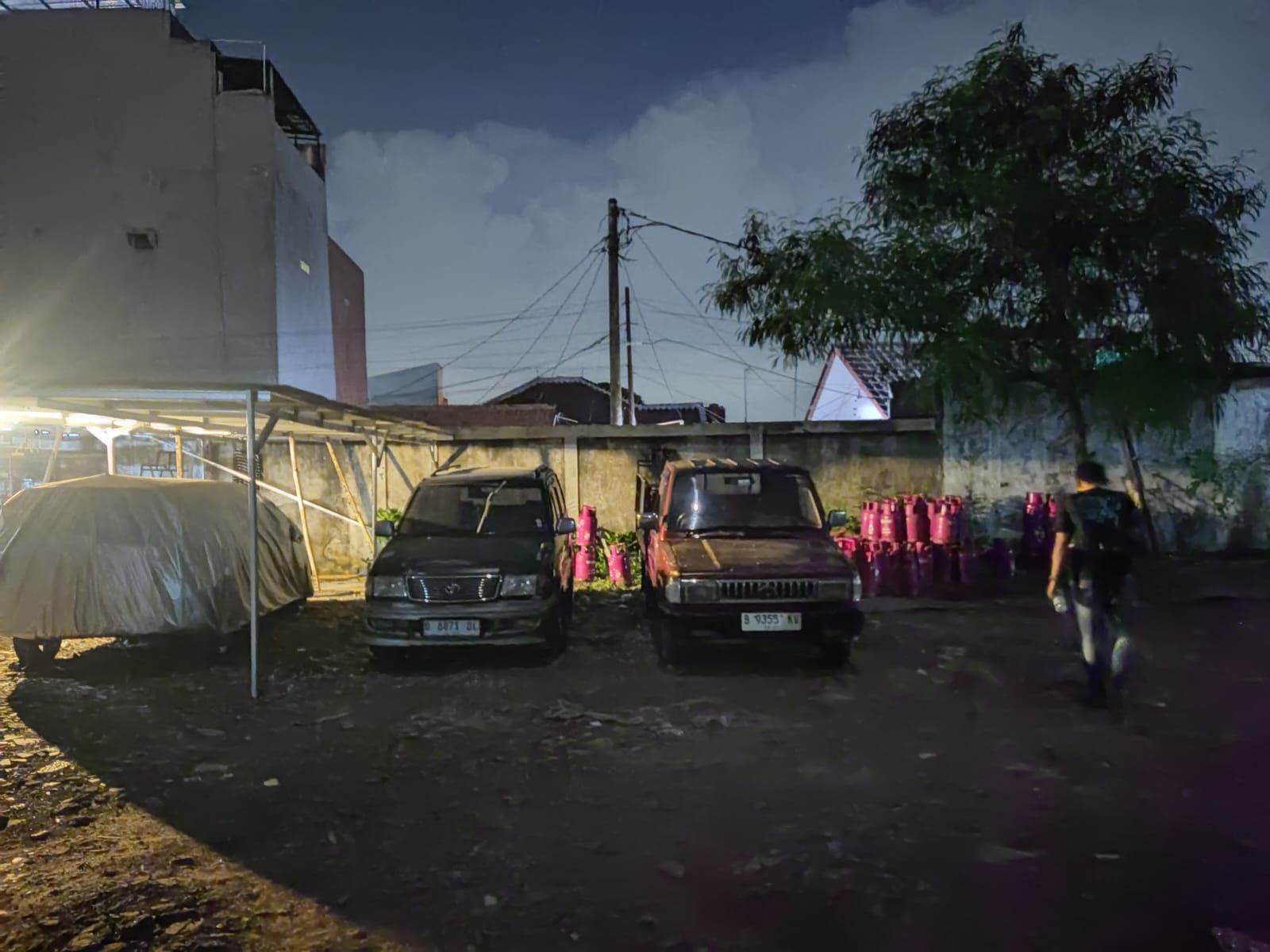Penyidik Polda Metro Ungkap Pengoplosan LPG di Bekasi