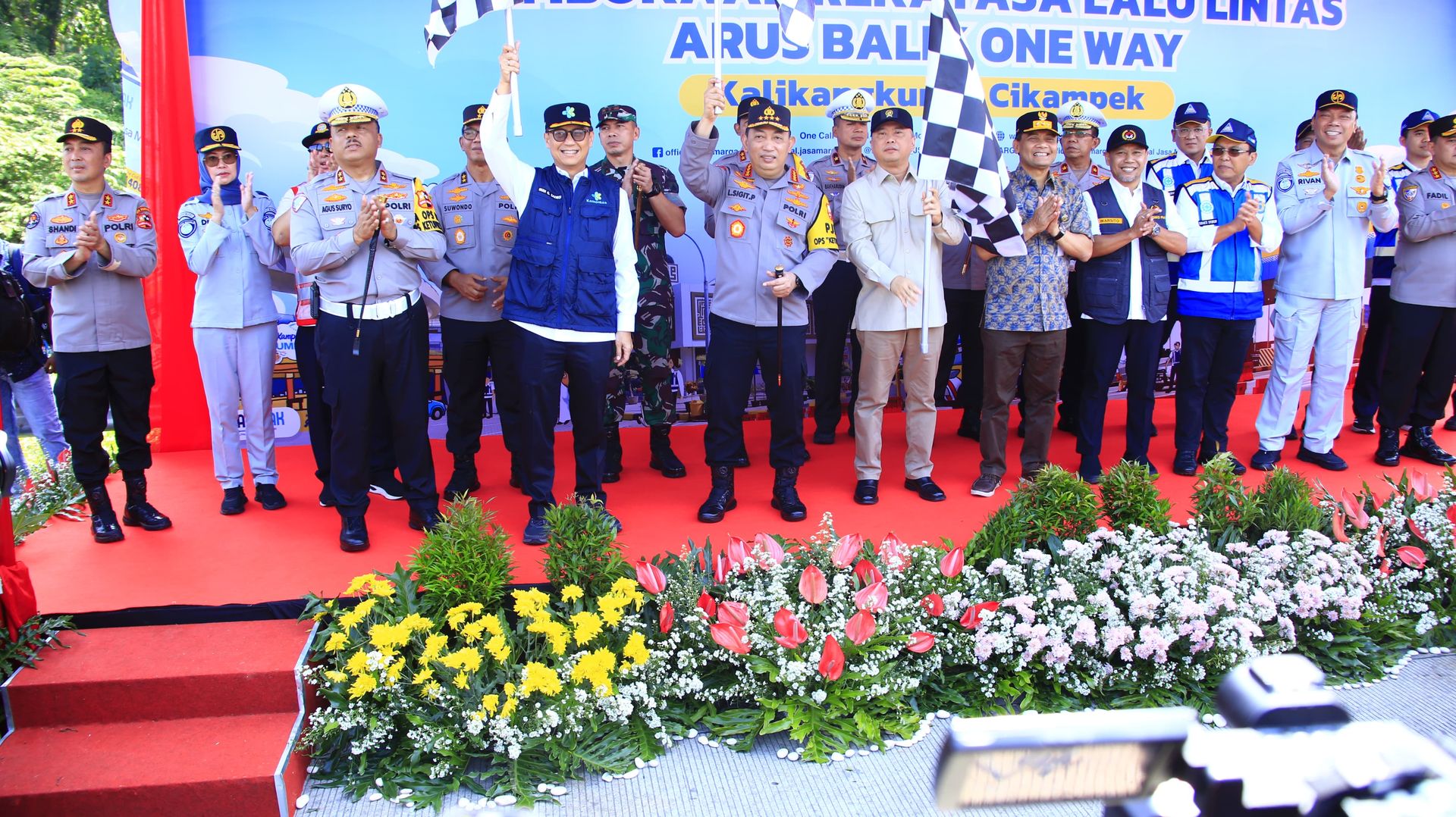Kapolri Jenderal Listyo Sigit Jelaskan Alasan Berlakukan One Way Nasional di Puncak Arus Balik Lebaran