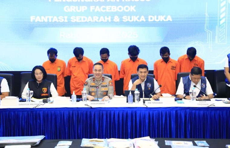 Penyidik Bareskrim Temukan Ratusan Konten Porno di HP Admin Grup Facebook ‘Fantasi Sedarah’