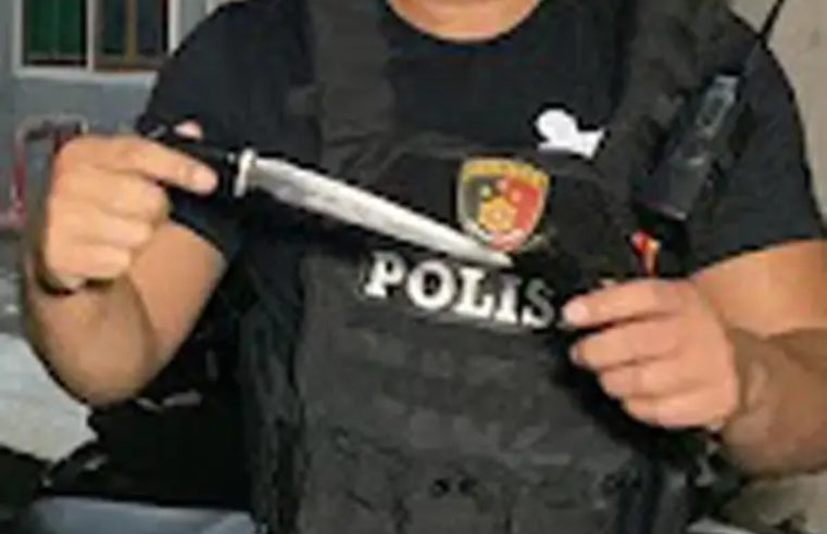 Operasi Berantas Premanisme: Polres Bitung Amankan Pemuda V (18) Bawa Senjata Tajam di Aertembaga
