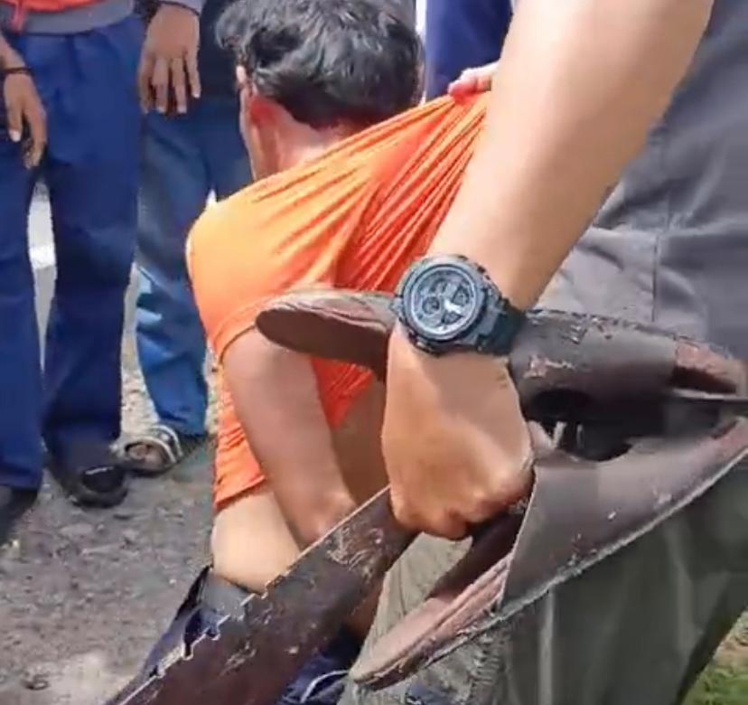 Briptu Ari Indra Jaya Lakukan Aksi Heroik Lumpuhkan ODGJ yang Mengamuk di Wonomulyo Kabupaten Polman
