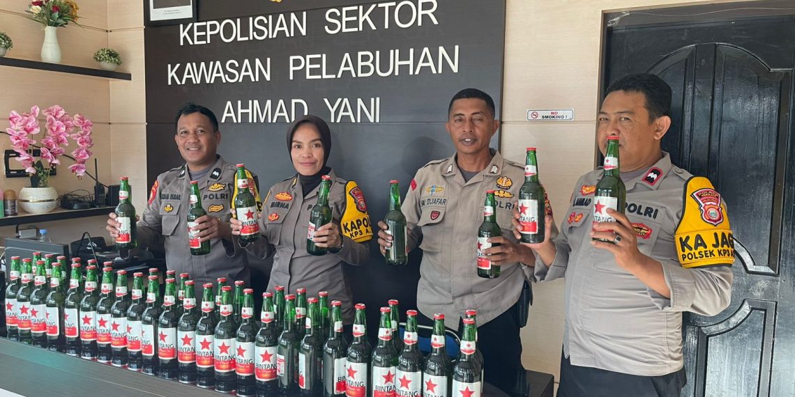 Puluhan Botol Bir Ilegal Disita, Polsek Kawasan Pelabuhan Ahmad Yani Perketat Pengawasan