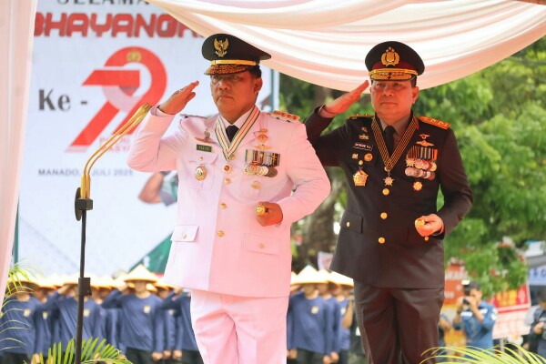 Polda Sulut Gelar Upacara Peringatan Hari Bhayangkara ke-79 di Lapangan Kantor Gubernur