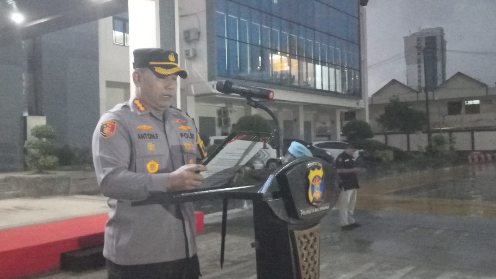 Kapolresta Balikpapan Pada Apel Pagi Tekankan Pentingnya Pelayanan Prima kepada Masyarakat