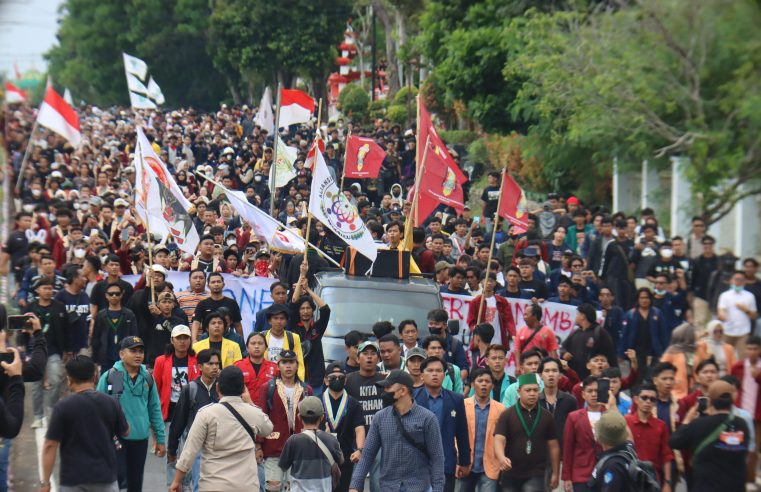 Aksi Unjuk Rasa di Depan Kantor DPRD Bengkulu Berjalan Aman dan Tertib Berkat Pengamanan Polda Bengkulu