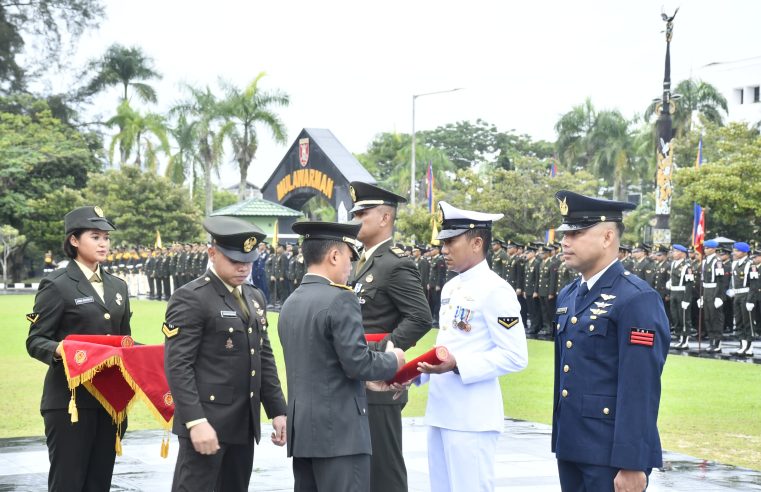 TNI Mengabdi untuk Rakyat dalam Peringatan HUT ke-80 di Makodam VI Mulawarman Balikpapan