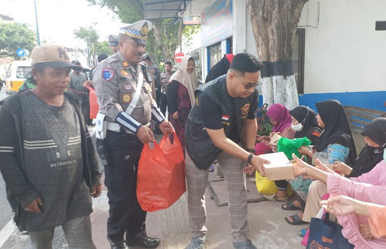 Aksi Kemanusiaan Polresta Balikpapan dan HDCI: Berbagi Jumat Berkah untuk Sesama