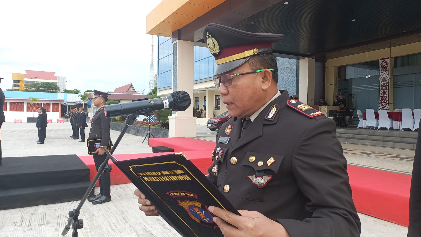 Polresta Balikpapan Gelar Upacara Hari Pahlawan ke – 80 Dipimpin Wakapolresta