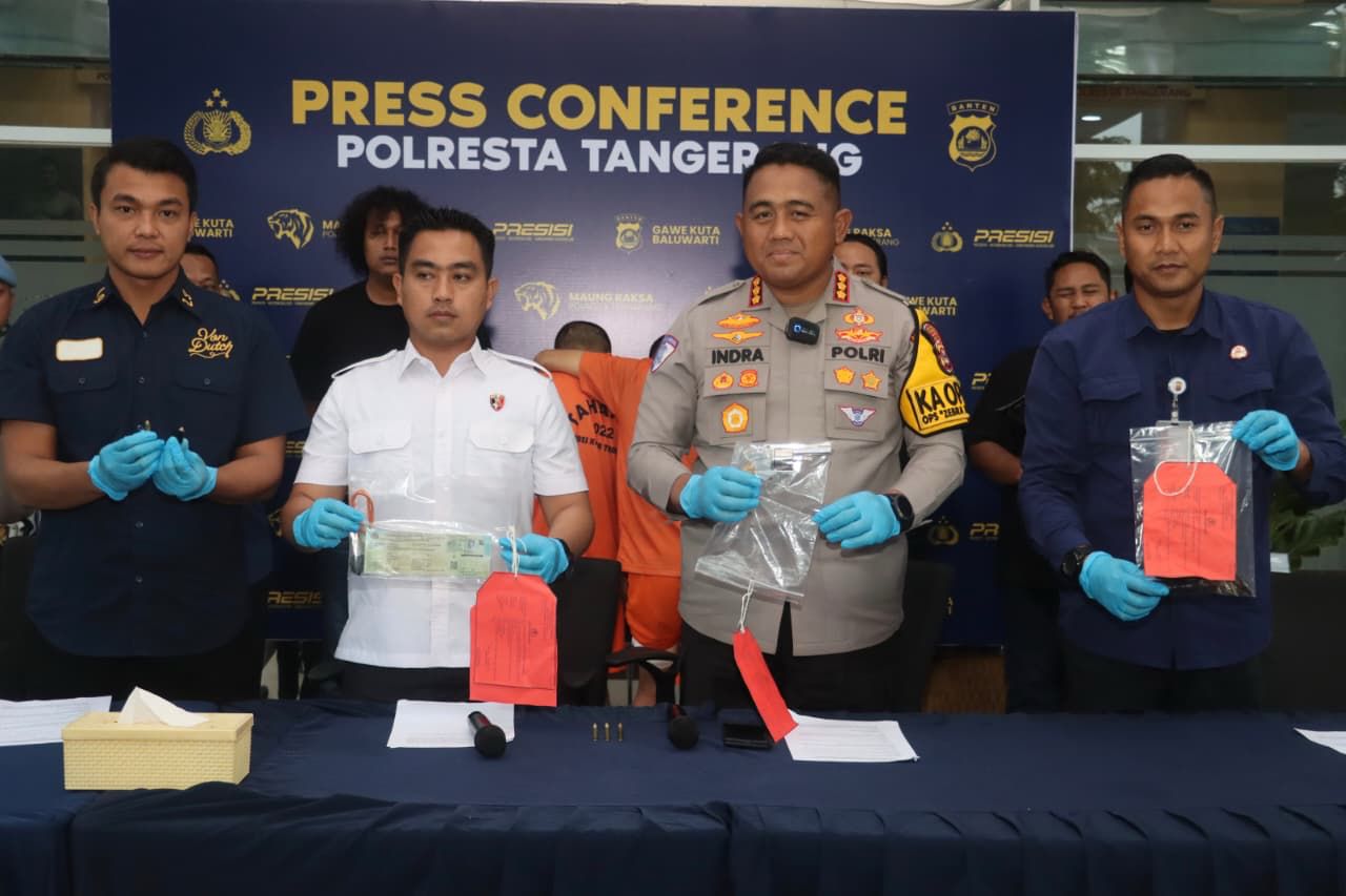 Dua Pria Bersenjata Api Diringkus di Tangerang, 6 Motor dan 1 Pucuk Senpi Diamankan