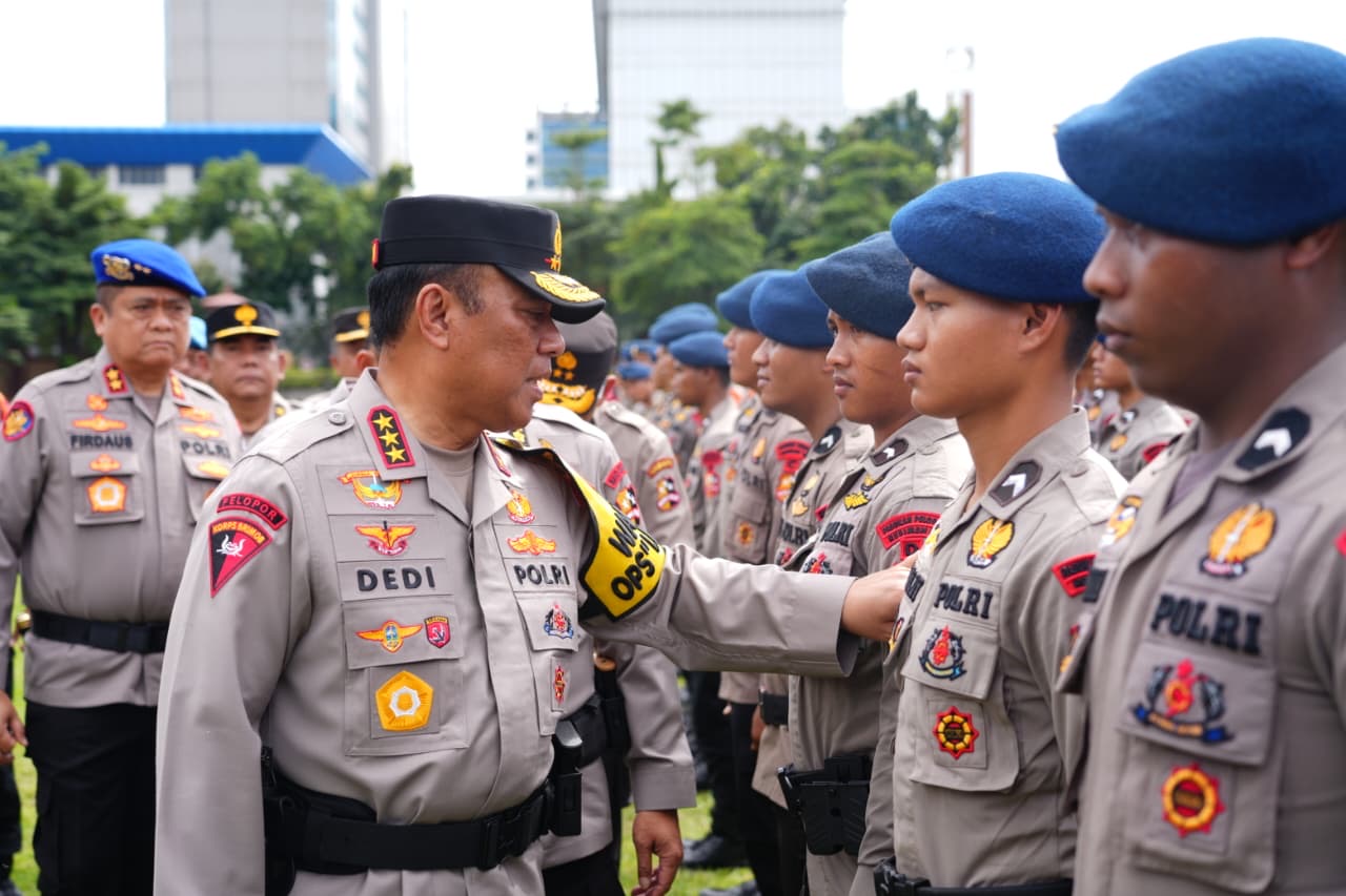 Wakapolri Komjen Dedi Kuatkan Bantuan Bencana: Aceh, Sumut, Sumbar Dapat Personel Baru