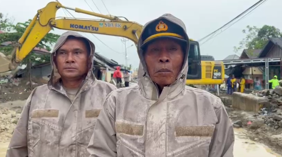 Hujan Lebat Lanjut, Polsek Tanjung Raya Tangani Banjir dan Longsor di Kabupaten Agam