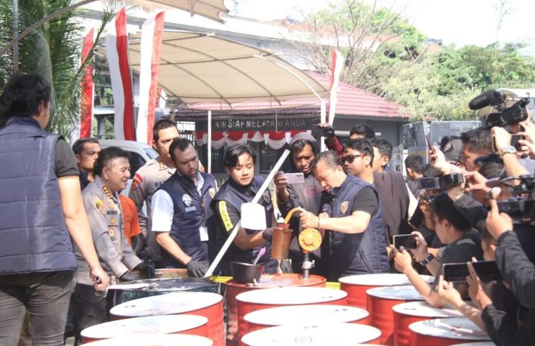 Oli Bekas Diubah Jadi Seperti Baru, Pabrik Palsu Dibongkar Polres Metro Jakarta Barat