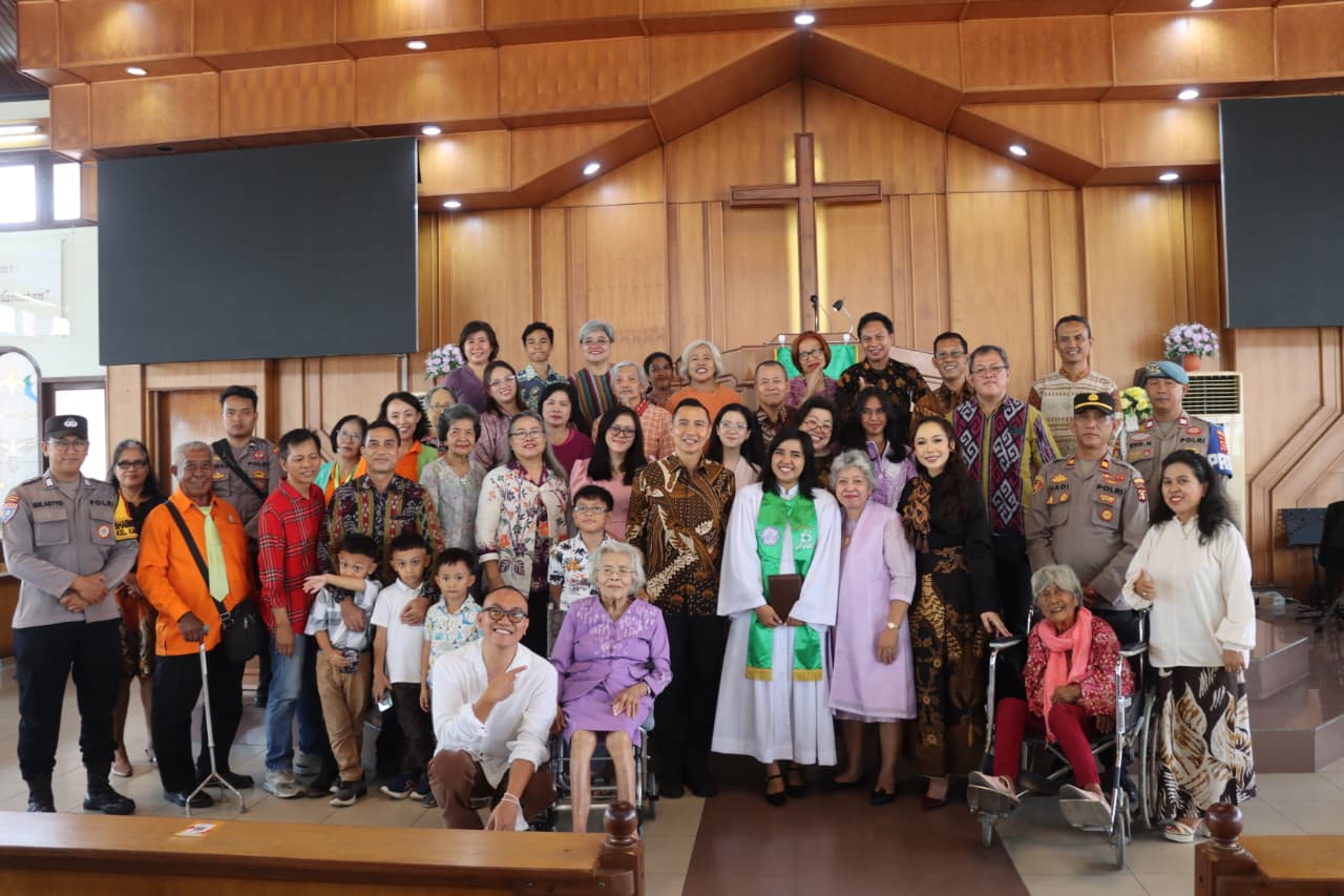Polresta Balikpapan Gelar Minggu Kasih di 145 Gereja: Polisi Hadir Beri Rasa Aman dan Ruang Curhat Masyarakat