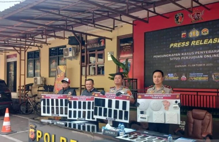 Berawal dari Laporan Warga, Sembilan Operator Judi Online Dibekuk di Vila Cianjur