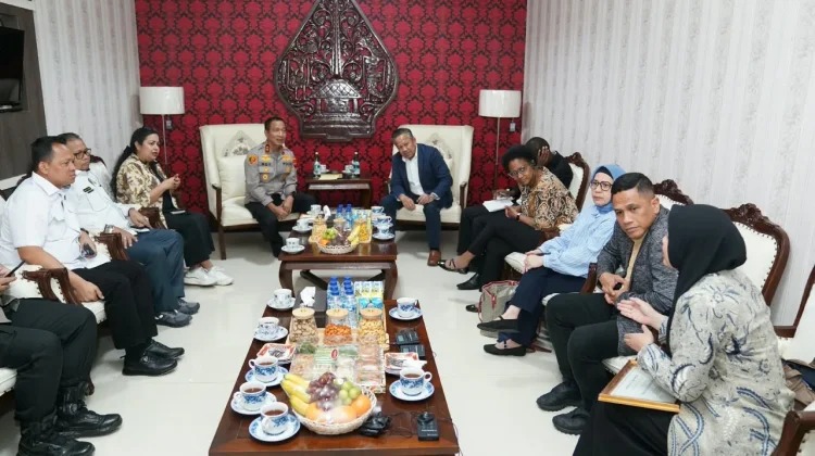 FBI Beri Penghargaan kepada Polda Jateng atas Keberhasilan Tangani Penipuan Daring Lintas Negara