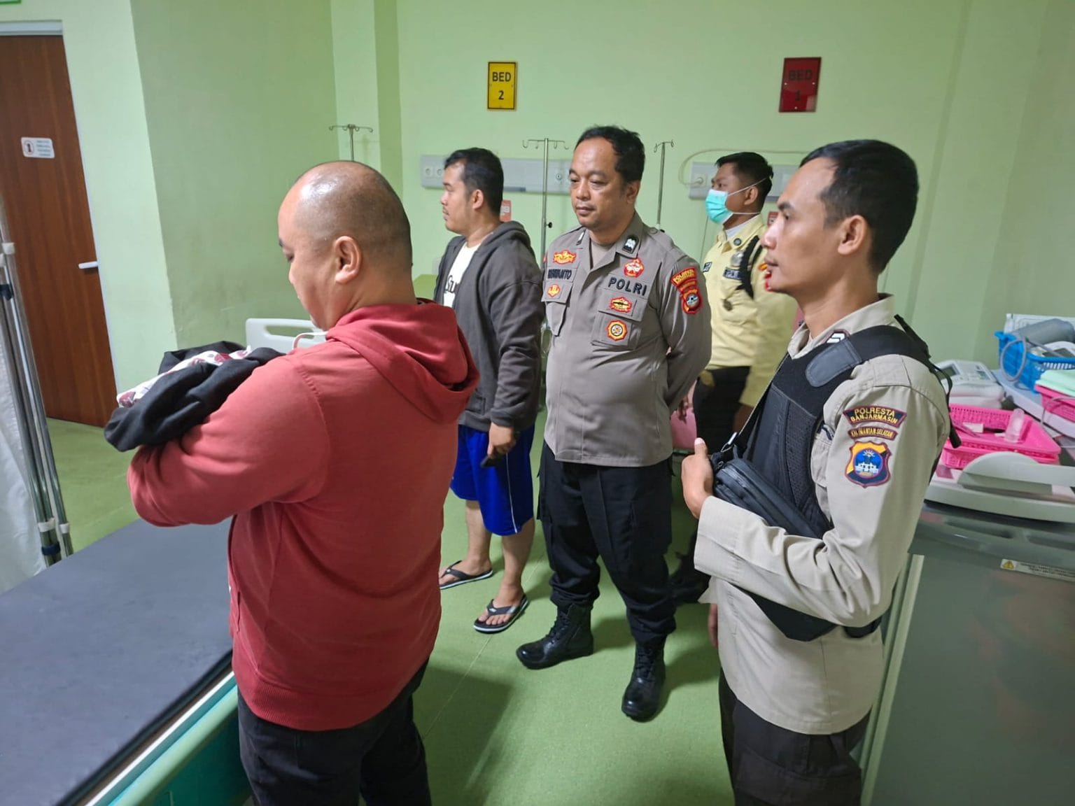 Bayi Ditemukan Sendirian di Pemukiman Warga, Polisi Usut Jejak Keluarga