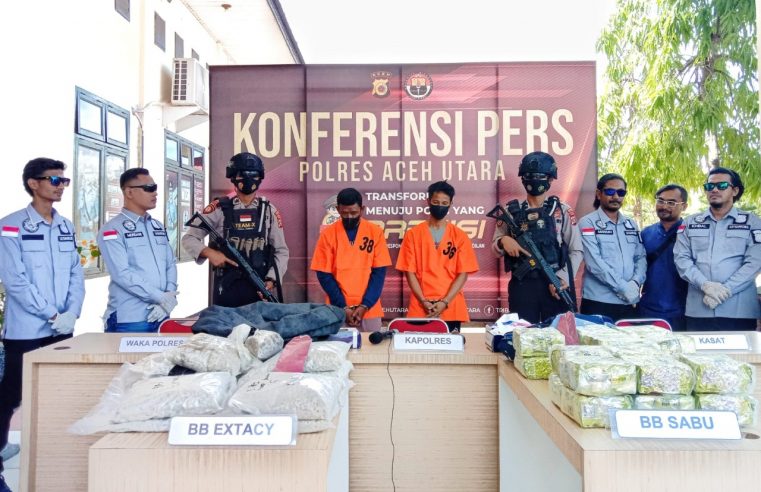 Polisi Amankan Narkoba 25 Kg Jenis Sabu dan Ekstasi dari Dua Orang Tersangka