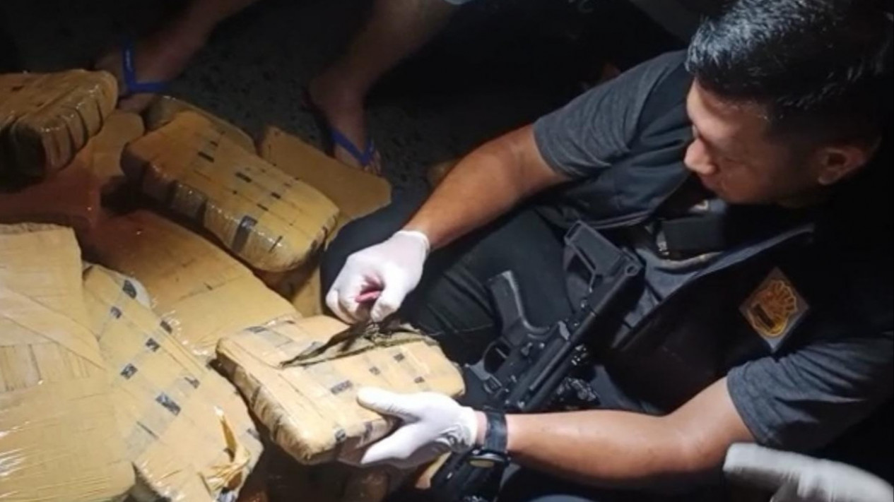 Polisi Amankan Kurir Yang Membawa 1 Ton Ganja Siap Edar di Medan