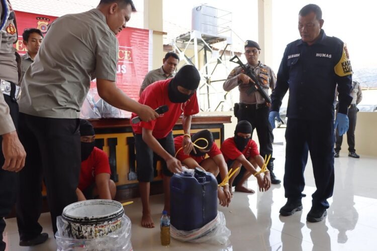 Polisi Menangkap Sindikat Penipuan Minyak Goreng Asal Bandar Lampung