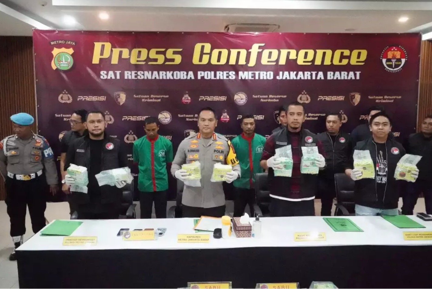 Polres Jakarta Barat Amankan 30 Kg Sabu Akan Diedarkan pada Malam Tahun Baru