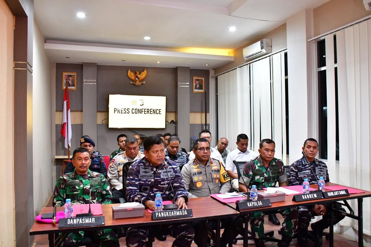 BENTROKAN BRIMOB DENGAN TNI AL DI SORONG BERHASIL DIREDAM & BERAKHIR DAMAI