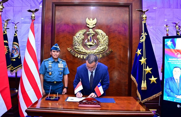 TNI AL TERIMA KUNJUNGAN KEHORMATAN DARI DUTA BESAR REPUBLIK CHILI UNTUK INDONESIA