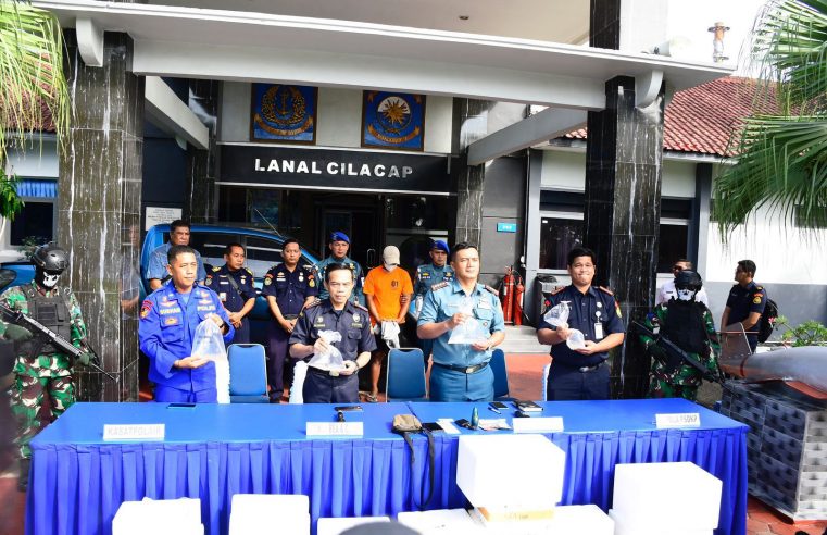 TNI AL KEMBALI GAGALKAN UPAYA PENYELUNDUPAN RIBUAN BABY LOBSTER DI CILACAP JAWA TENGAH