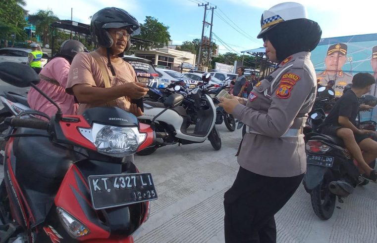 Kasat Lantas Polresta Balikpapan Kompol Ropiyani, S.H, Pimpin Razia Jelang Hari Raya Idul Adha & Libur Bersama