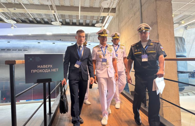 PERKUAT HUBUNGAN DIPLOMASI, WAKASAL & ROMBONGAN HADIRI THE 12TH INTERNATIONAL MARITIME DEFENCE SHOW “FLEET 2024” DI RUSIA