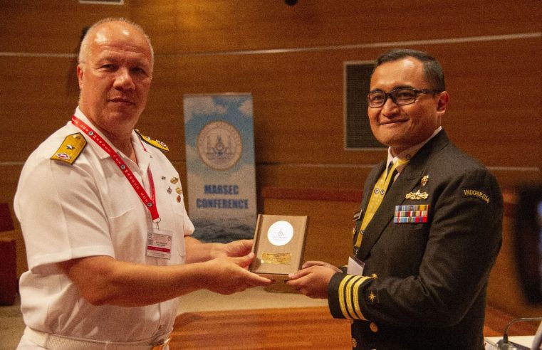 PERWIRA TNI AL JADI PEMBICARA PADA KONFERENSI KEAMANAN MARITIM INTERNASIONAL DI ISTANBUL TURKI