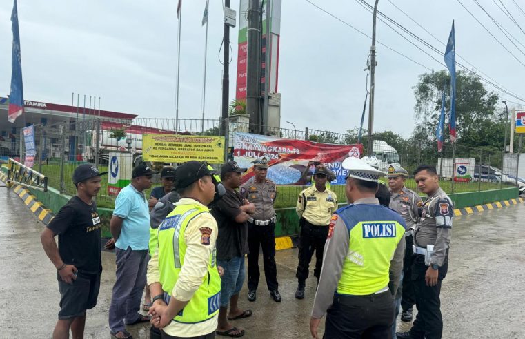 Satlantas Polresta Balikpapan Cek Kondisi Lalulintas di Sekitar SPBU