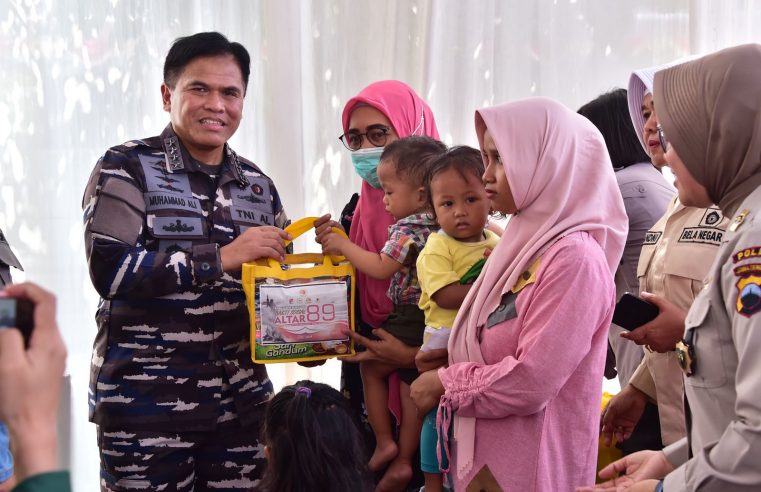 WUJUD NYATA KEPEDULIAN SESAMA, KASAL BERSAMA ALTAR 1989 GELAR BAKTI SOSIAL & KESEHATAN DI GROBOGAN JATENG