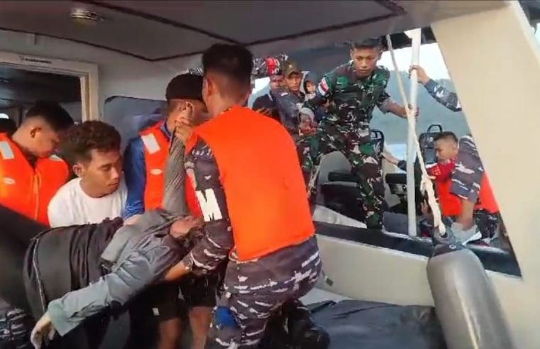 PRAJURIT TNI AL BERHASIL EVAKUASI KORBAN LAKA LAUT DI PERAIRAN TAREMPA ANAMBAS