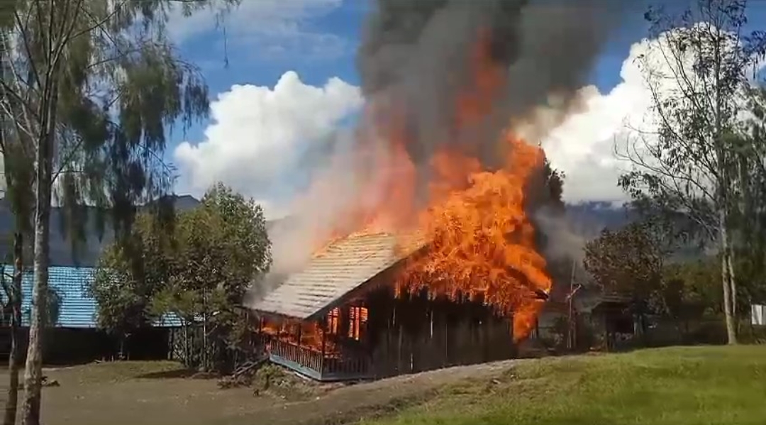 Sekolah di Pegunungan Bintang Papua Dibakar KKB, Kaops Damai Cartenz-2024: Tindakan Brutal & Tidak Manusiawi