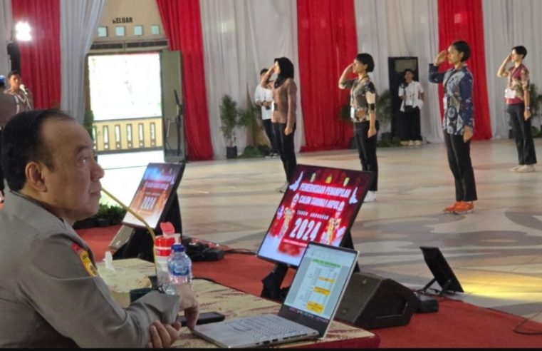 As SDM Kapolri Irjen Dedy Prasetyo Cek Gladi Bersih Pemeriksaan Penampilan Tingkat Pusat Catar Akpol