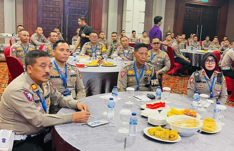 Kasat Lantas Polresta Balikpapan, Kompol Ropiyani, S.H, Ikuti Rakor Lantas Tahun 2024 Jajaran Polda Kaltim