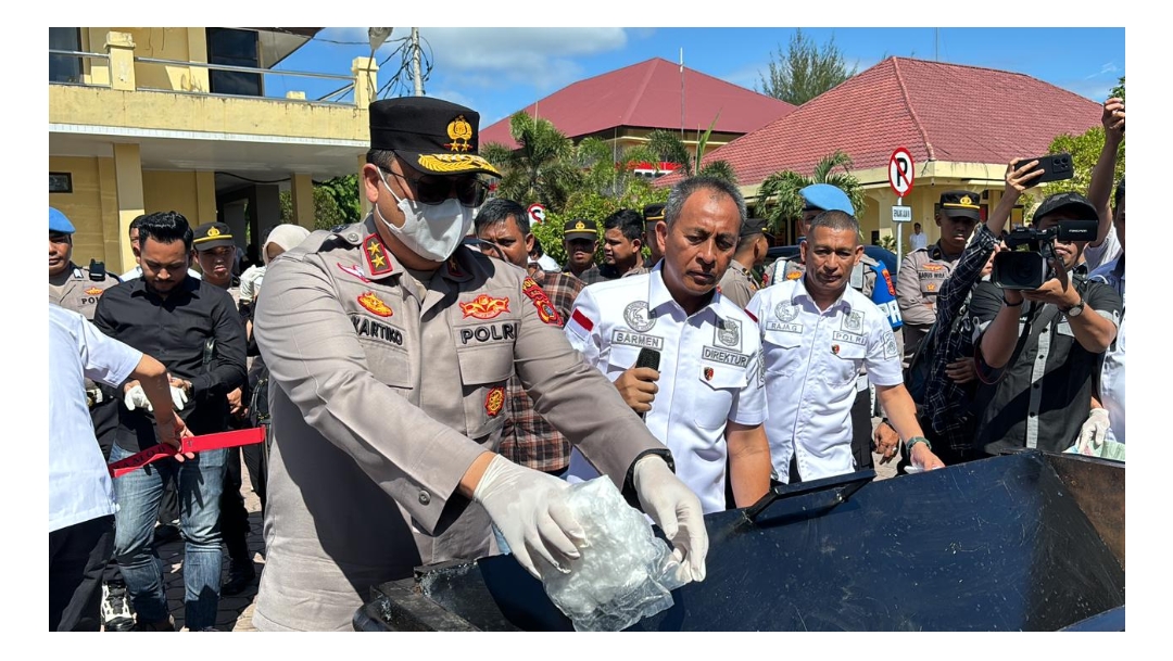 Polda Aceh Musnahkan Barang Bukti Sabu-sabu Seberat 226 Kg & Ganja 1,2 Ton