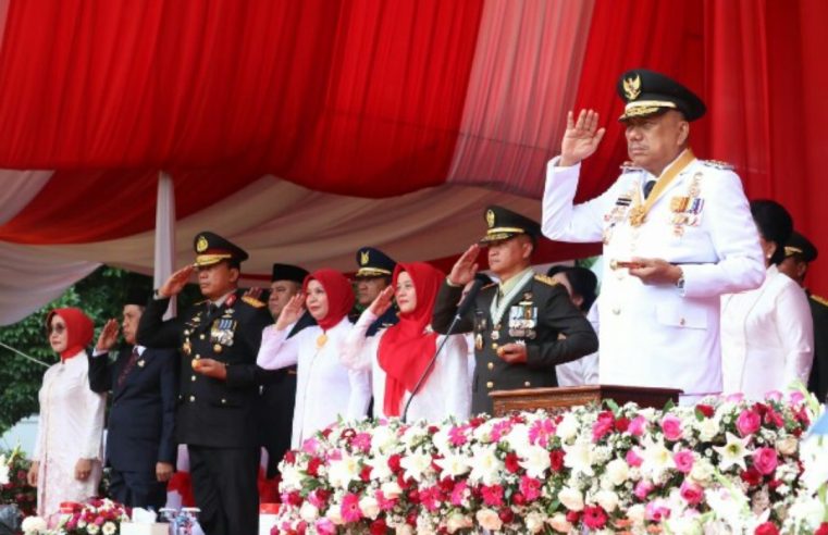 Kapolda Hadiri Upacara Peringatan HUT ke-79 RI di Lapangan Apel Kantor Gubernur Sulawesi Utara