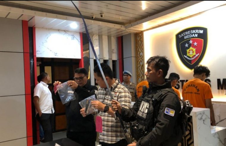 Sat Reskrim Polrestabes Medan Menangkap Tiga Pelaku Geng Motor Yang Melakukan Penyerangan Pada Polisi
