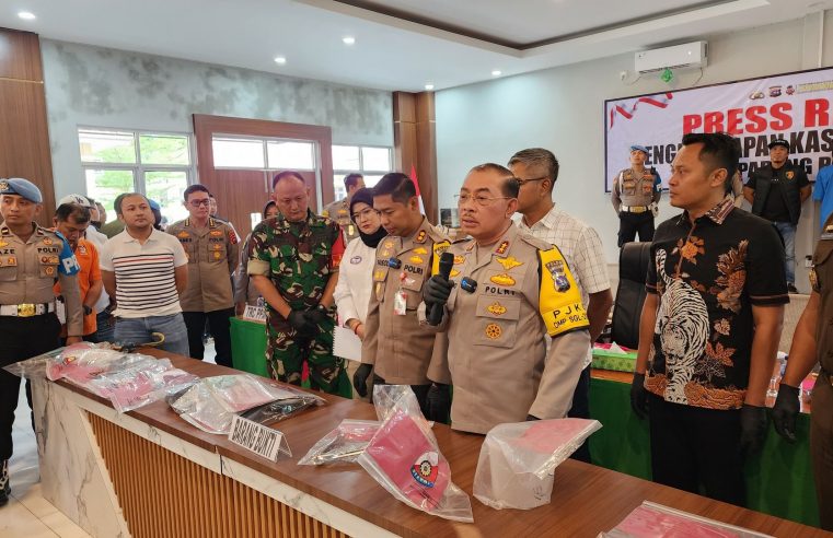 Kapolda Sampaikan Pesan Belasungkawa Kapolri Untuk Keluarga Almarhum Remaja Penjual Gorengan